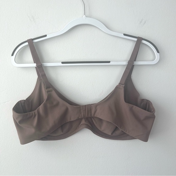 Skims Fits Everybody Unlined Demi Bra in Sienna - Picture 5 of 6